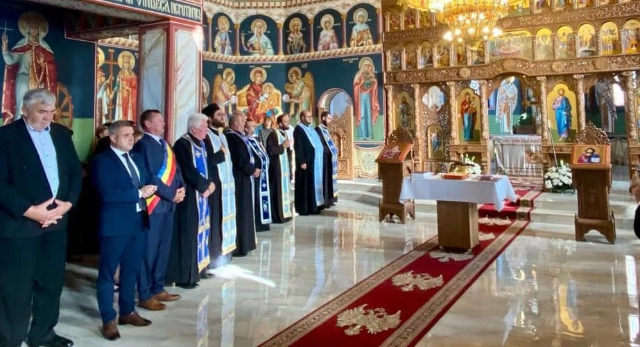 ÎPS Andrei a sfințit biserica din Nușeni Ioan Zăgrean și Ioan Turc la